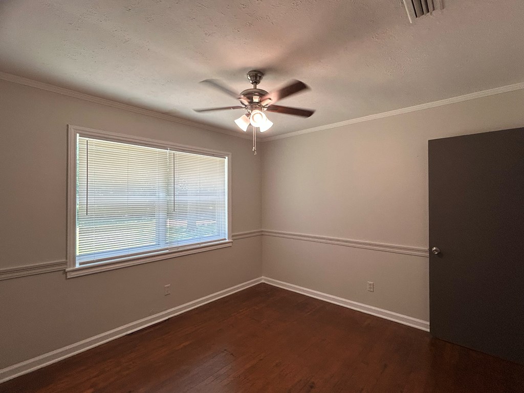 106 Tv Road Dothan, AL 36301 - Photo 13 of 35 Middle Bedroom (Could be a Office, Dining Room)