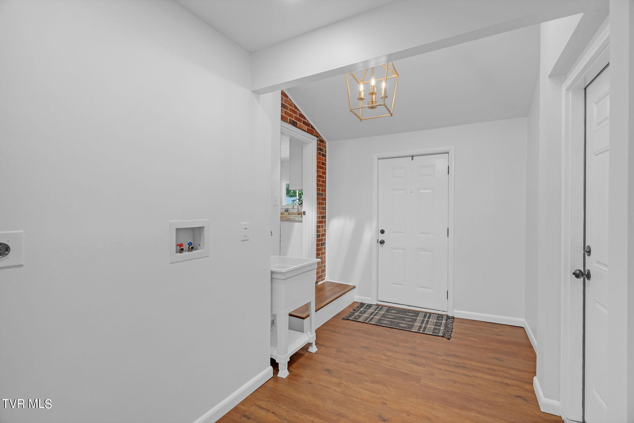 2523 Watauga Road Johnson City, TN 37601 - Photo 3 of 32 3-web-or-mls-DSC06882