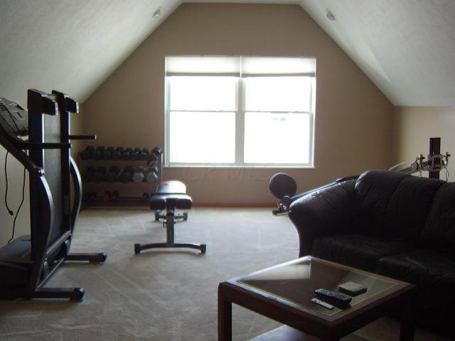 6048 Inslee Road Dublin, OH 43016 - Photo 7 of 39 Gallery Image 7