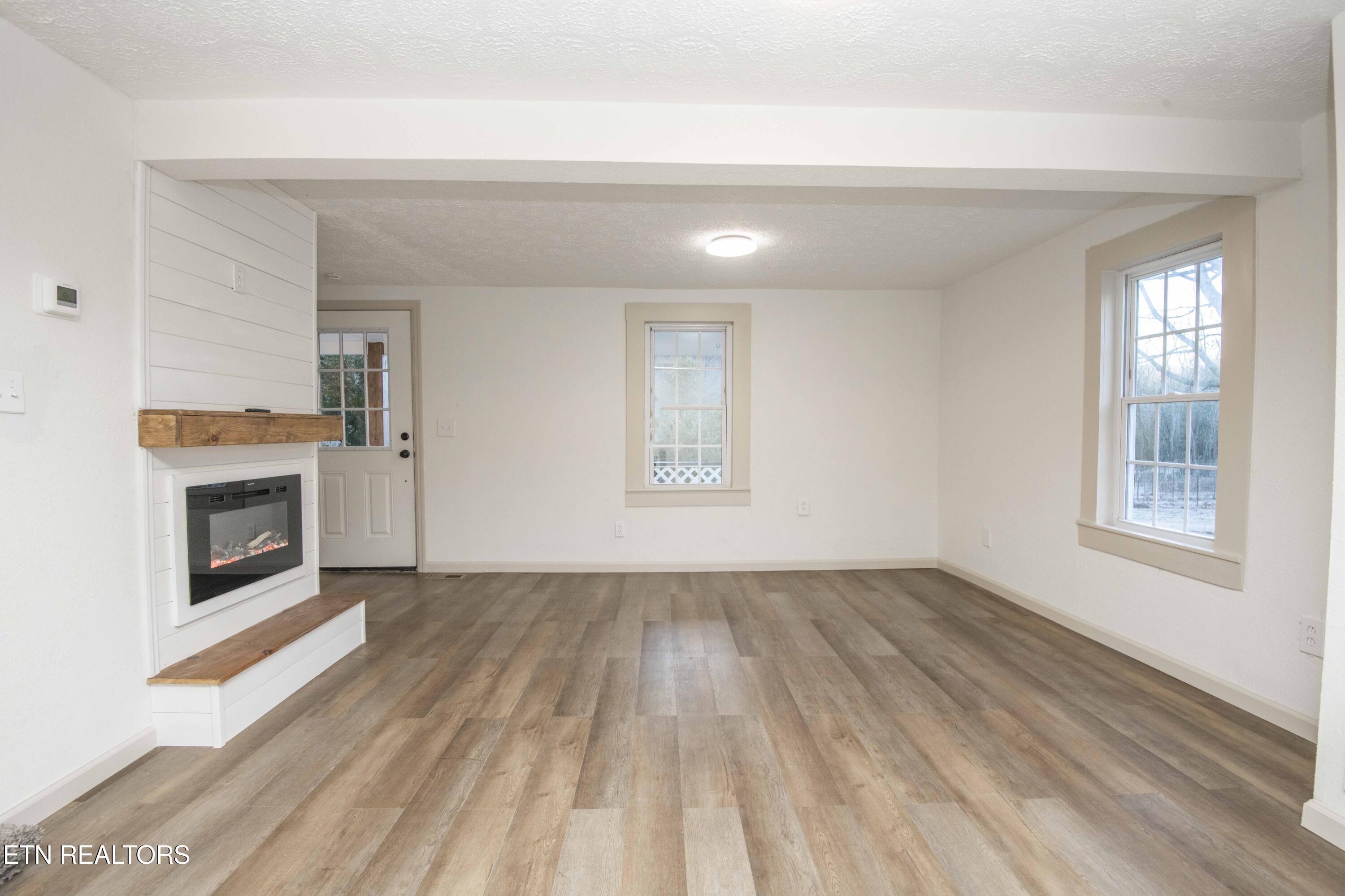 299 Big Mountain Hollow Road Oliver Springs, TN 37840 - Photo 11 of 57 living 1_1