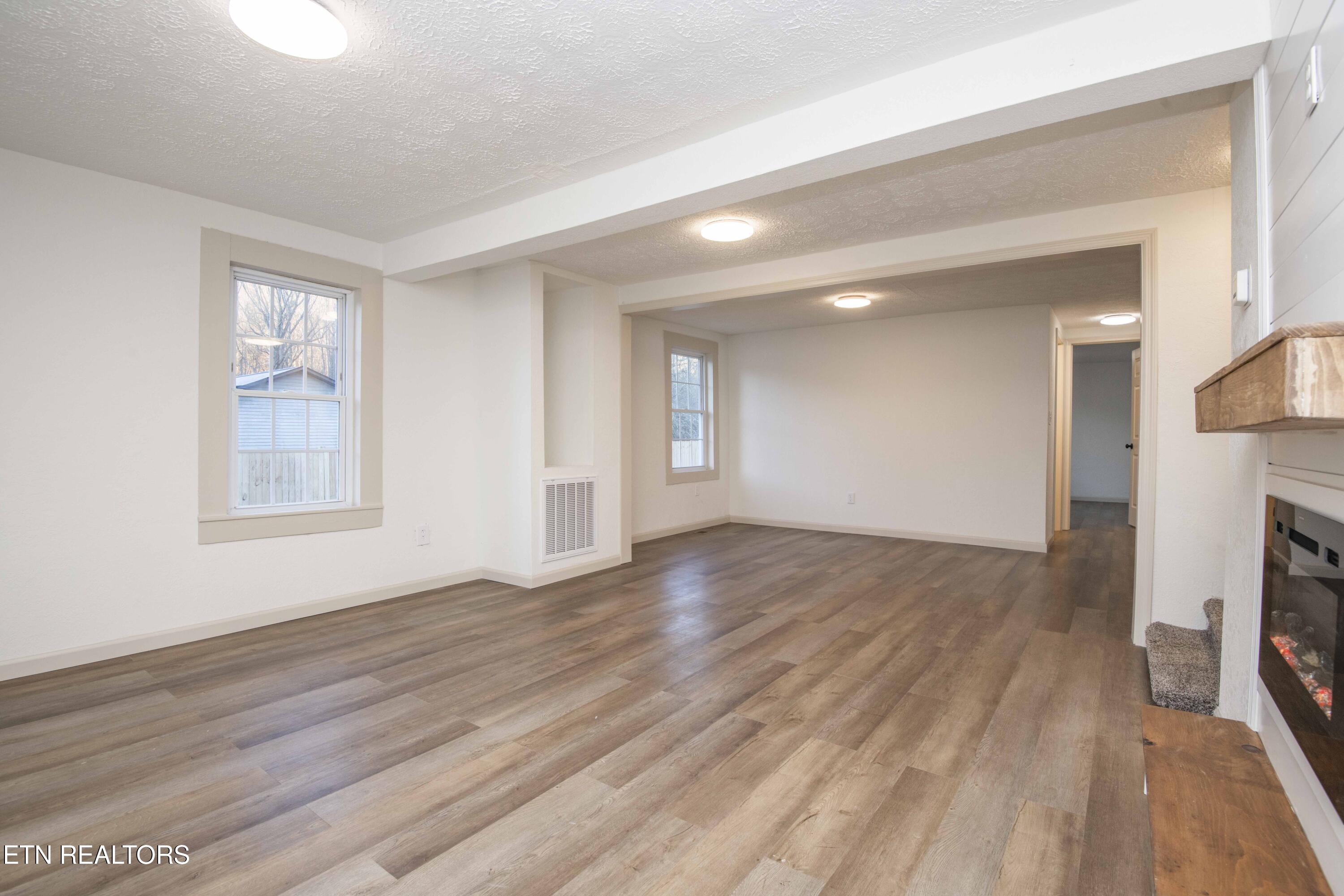 299 Big Mountain Hollow Road Oliver Springs, TN 37840 - Photo 14 of 57 living 5_1