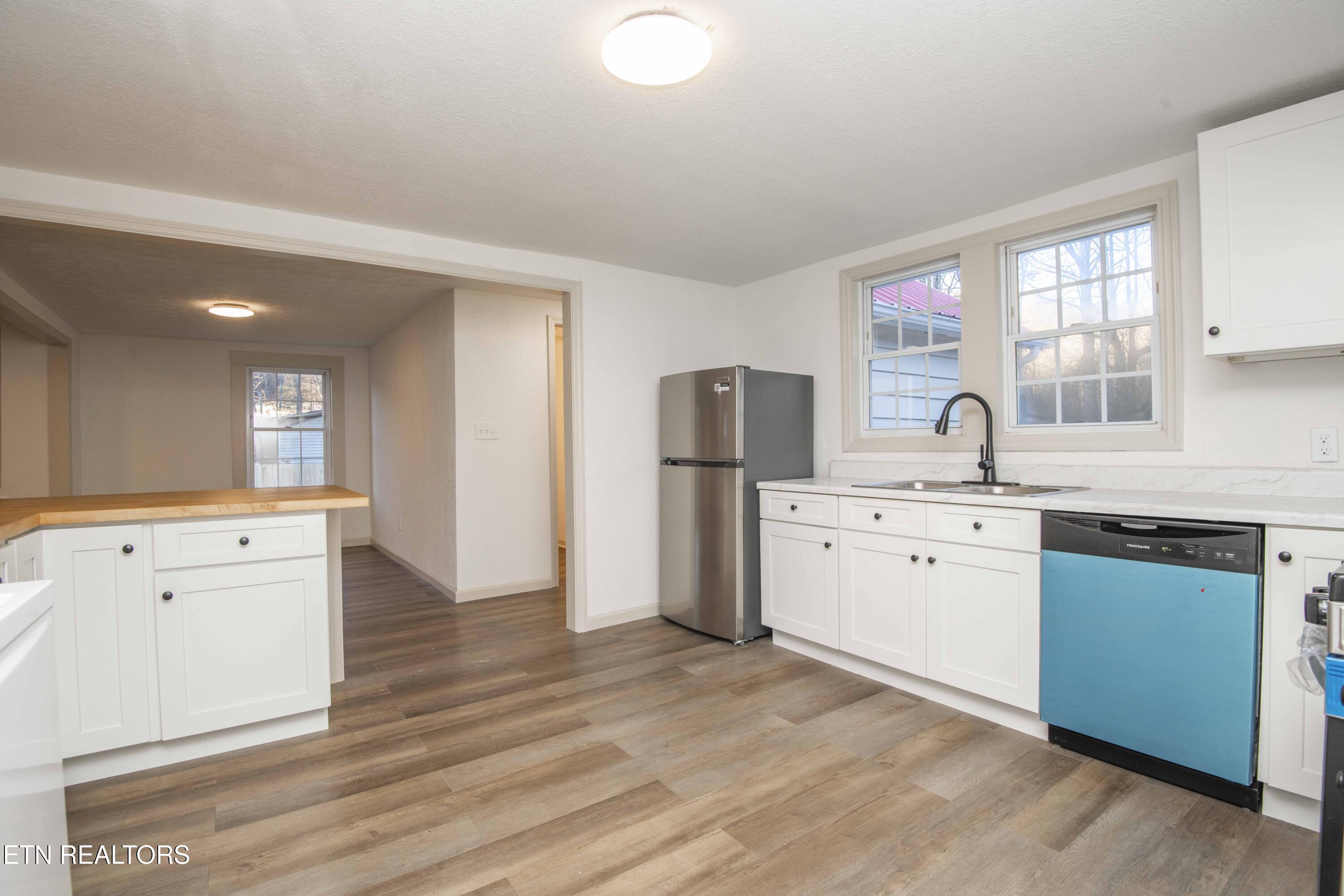 299 Big Mountain Hollow Road Oliver Springs, TN 37840 - Photo 21 of 57 kitchen 2_1