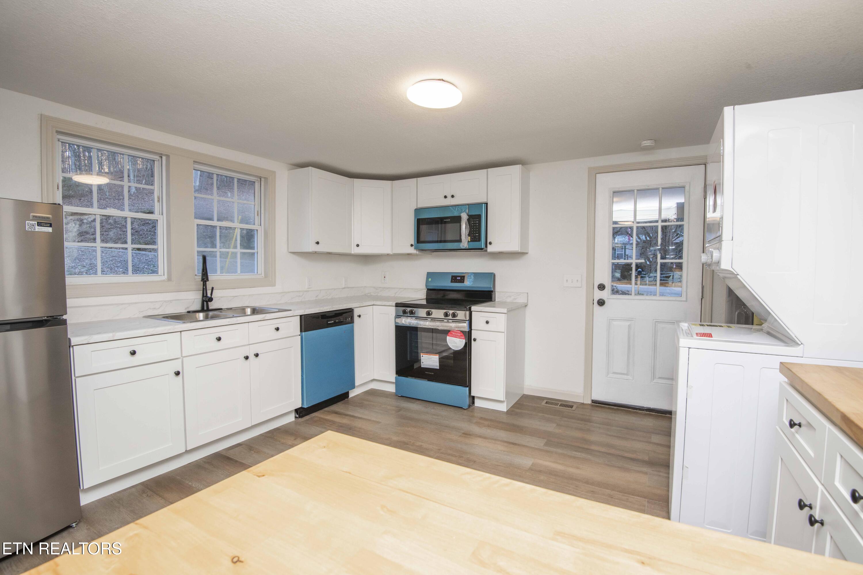 299 Big Mountain Hollow Road Oliver Springs, TN 37840 - Photo 23 of 57 kitchen 6_1