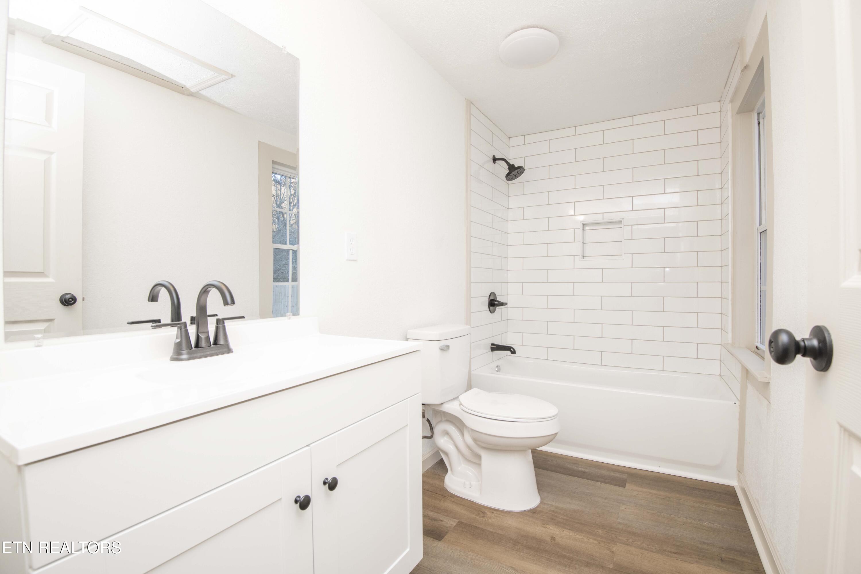 299 Big Mountain Hollow Road Oliver Springs, TN 37840 - Photo 30 of 57 second bath 1_1