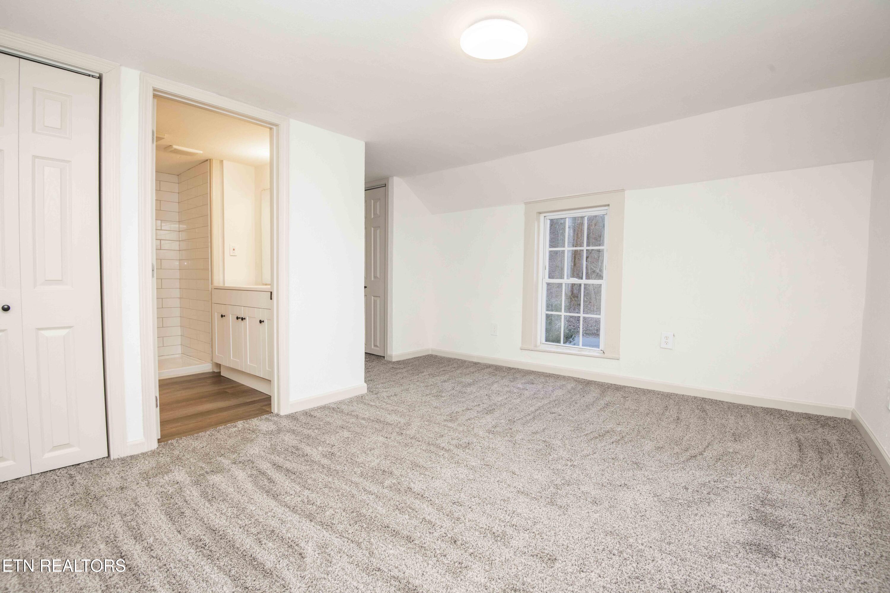 299 Big Mountain Hollow Road Oliver Springs, TN 37840 - Photo 39 of 57 master bed 2_1