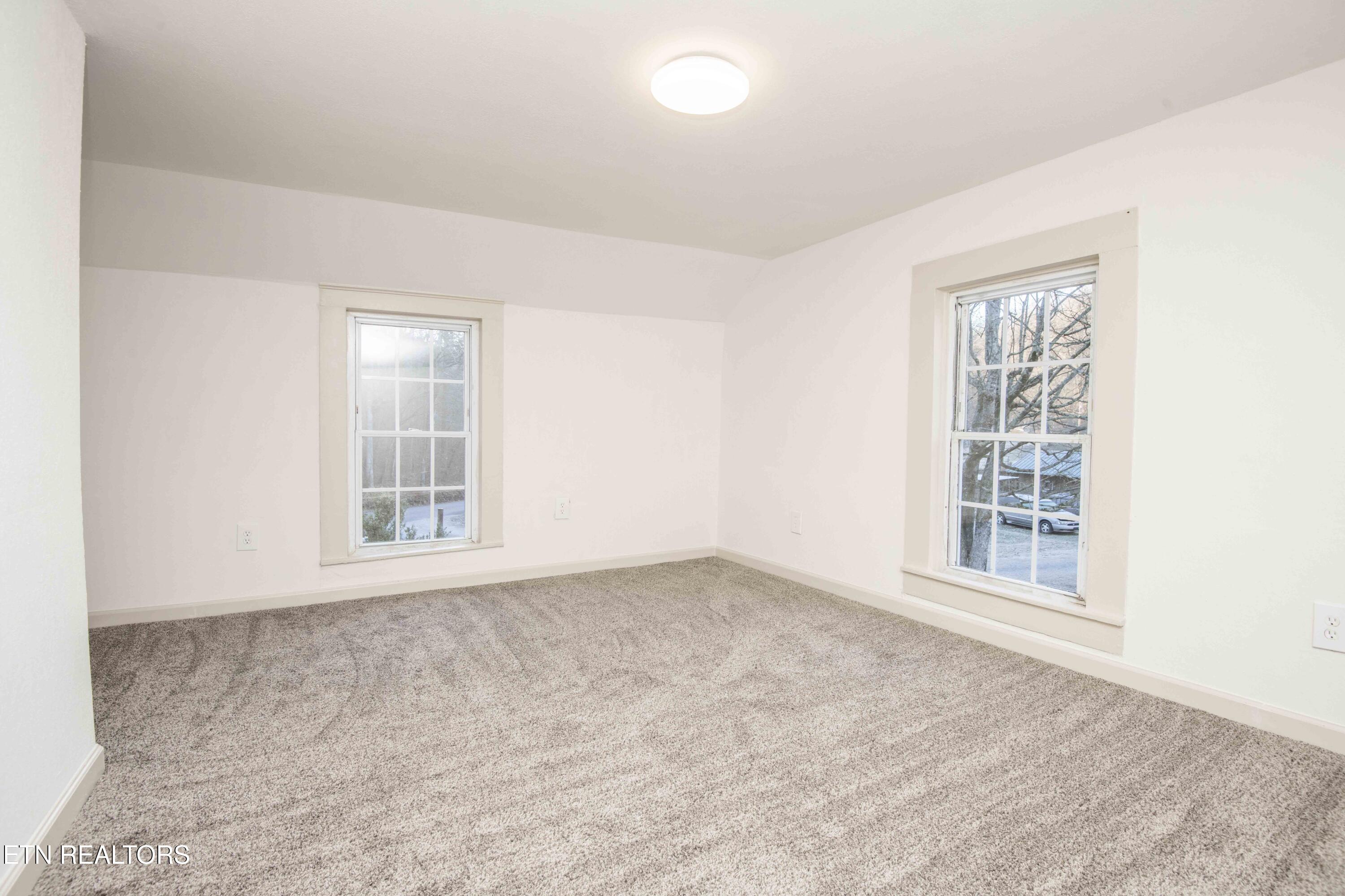 299 Big Mountain Hollow Road Oliver Springs, TN 37840 - Photo 40 of 57 master bed 3_1