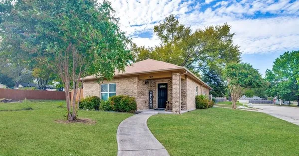$2,100 | 309 Emma Jane Street, Rockwall, TX 75087