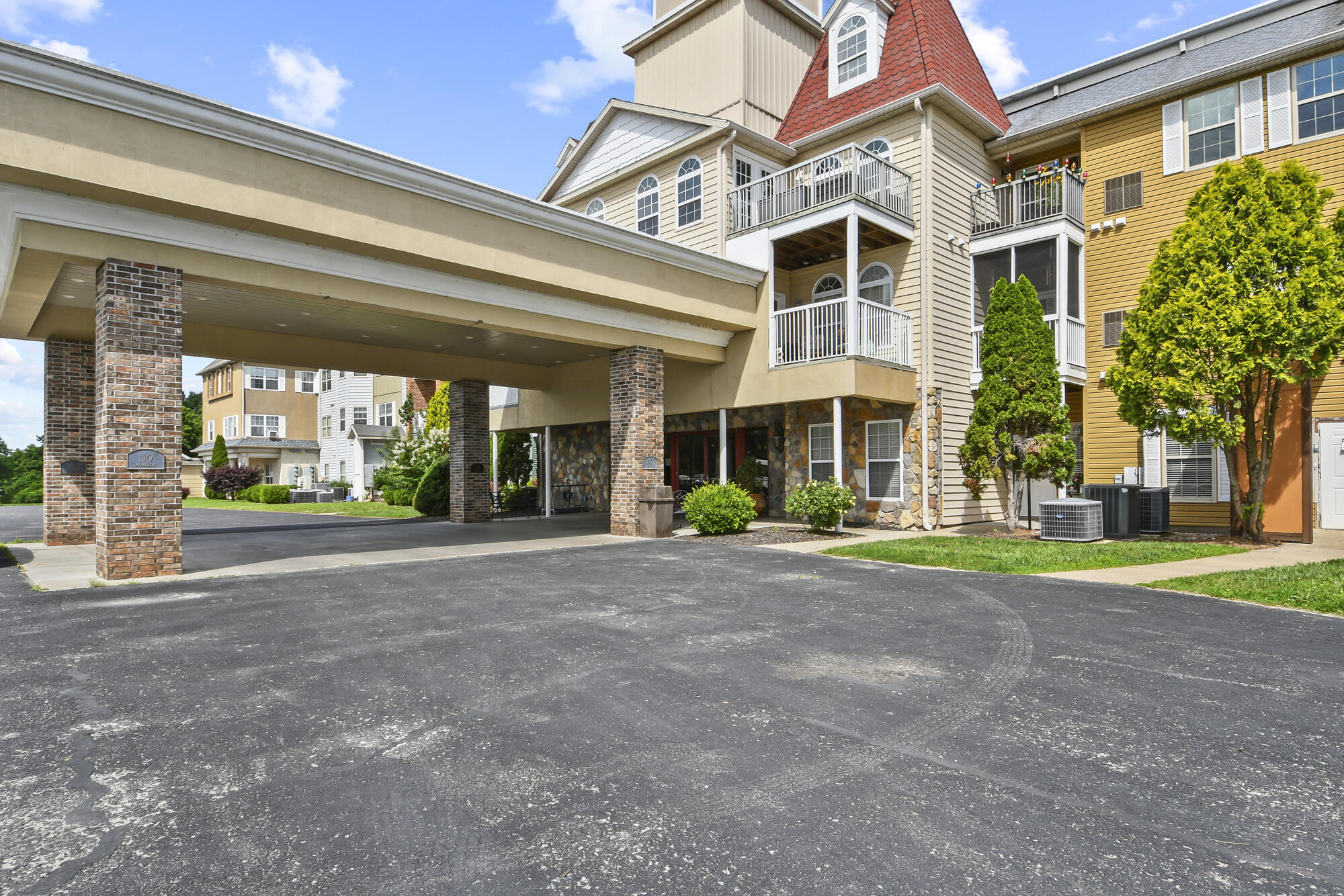 180 Grace Chapel Road, Unit 222 Blue Eye, MO 65611 - Photo 32 of 37 Entrance