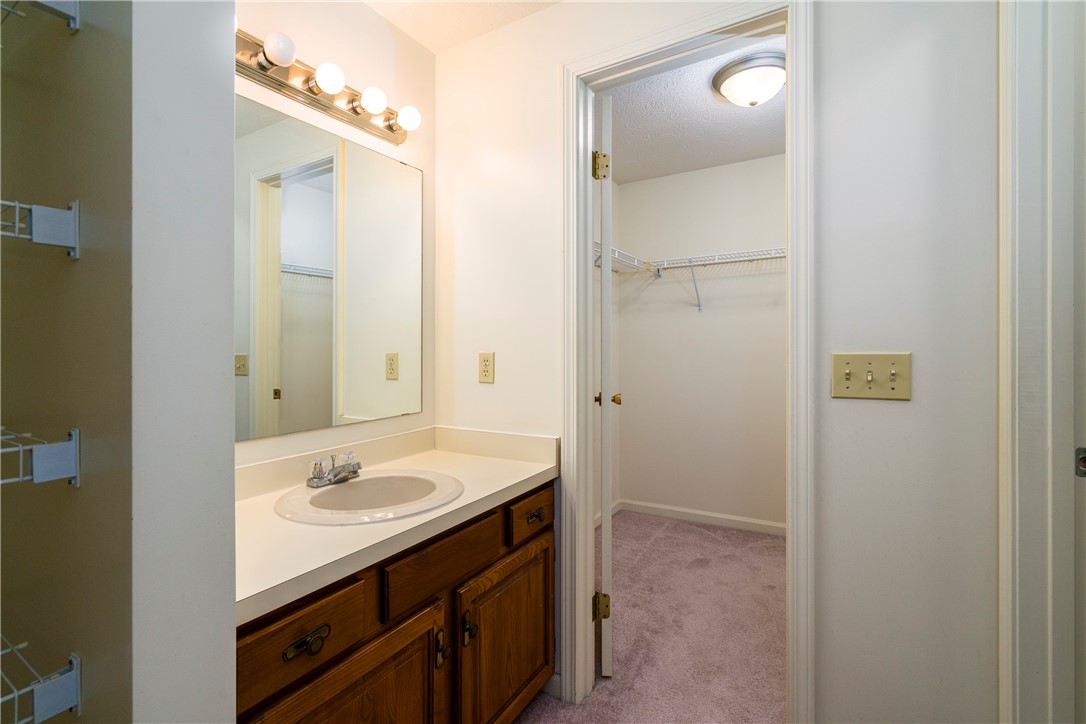 54 Chenin Run Perinton, NY 14450 - Photo 19 of 34