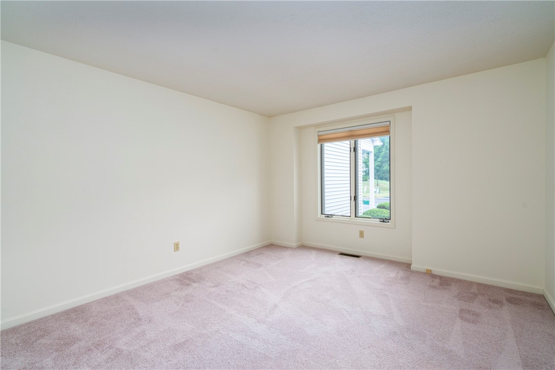 54 Chenin Run Perinton, NY 14450 - Photo 21 of 34