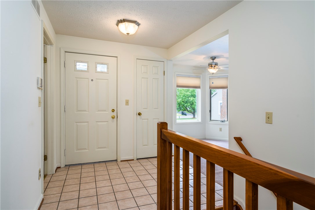 54 Chenin Run Perinton, NY 14450 - Photo 3 of 34