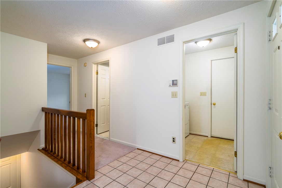 54 Chenin Run Perinton, NY 14450 - Photo 4 of 34