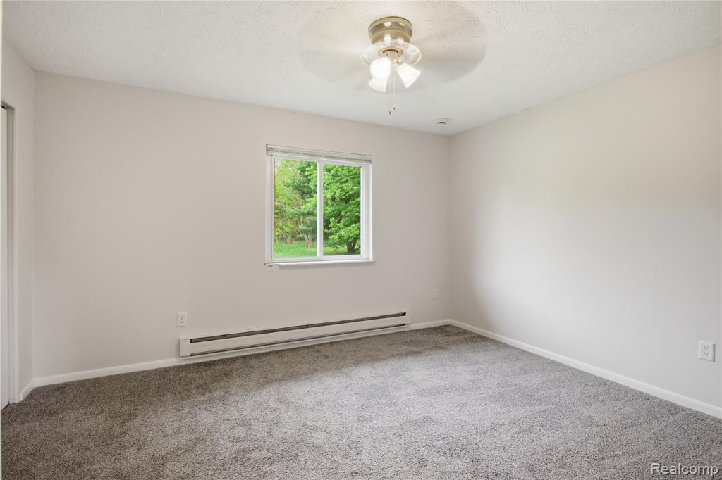 2897 Spring Hill Drive Howell, MI 48843 - Photo 14 of 26