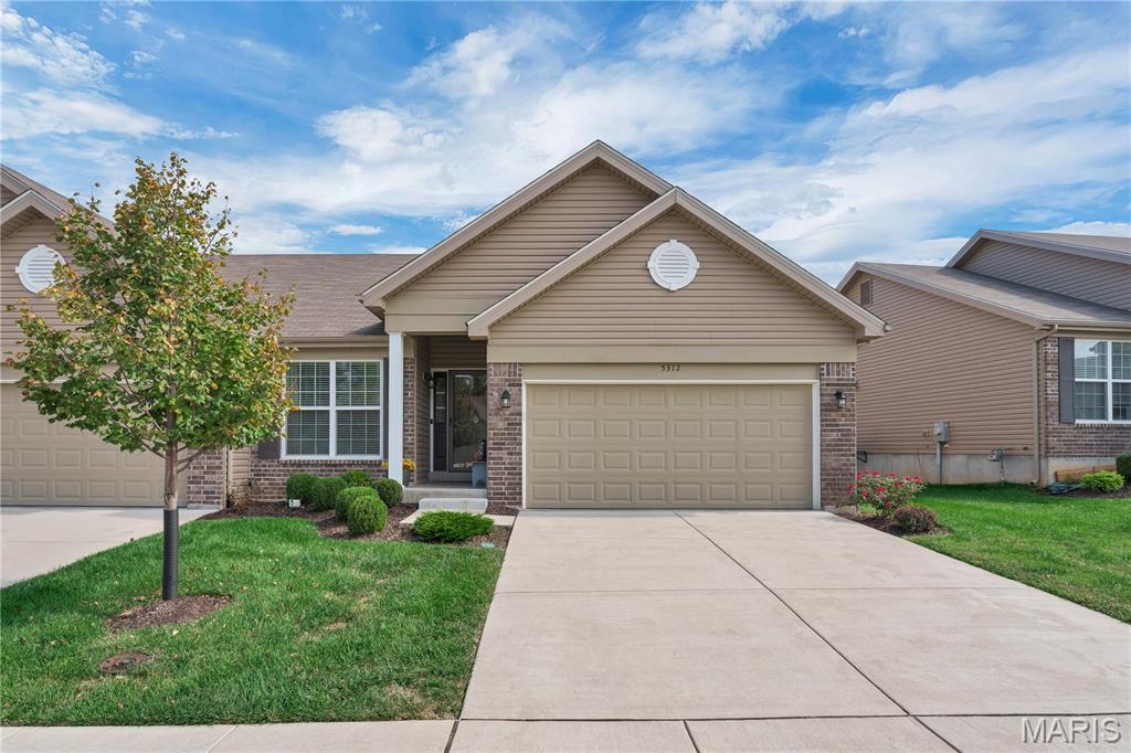 5312 Lakepath Way Eureka, MO 63025 - Photo 1 of 25