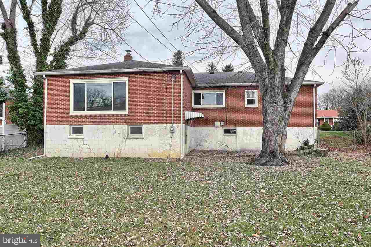3505 Centerfield Road Harrisburg, PA 17109 - Photo 4 of 24 Gallery Image 4