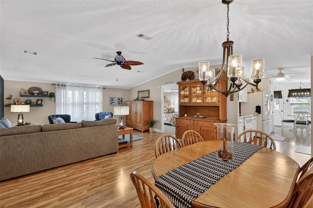 469 Santa Fe Road Tavares, FL 32778 - Photo 6 of 37 Gallery Image 6