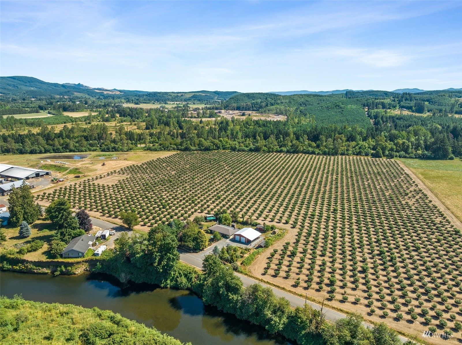 175 Ceres Hill Road Chehalis, WA 98532 - Photo 7 of 36 a view of a city