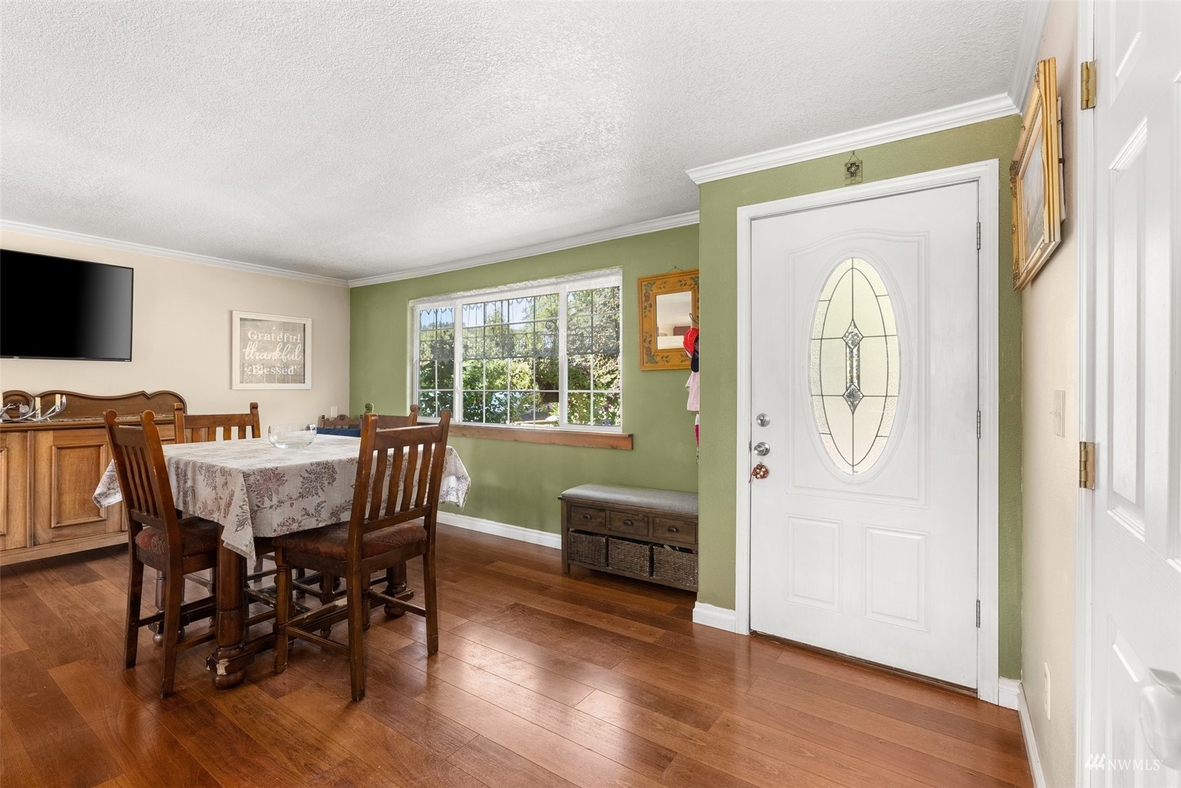 175 Ceres Hill Road Chehalis, WA 98532 - Photo 9 of 36 a view of a dining room with furniture window and wooden floor