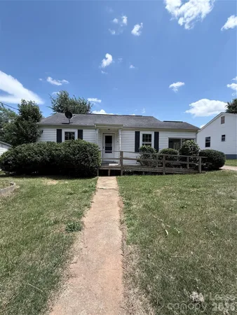 $850 | 415 West Circle Drive, Shelby, NC 28150