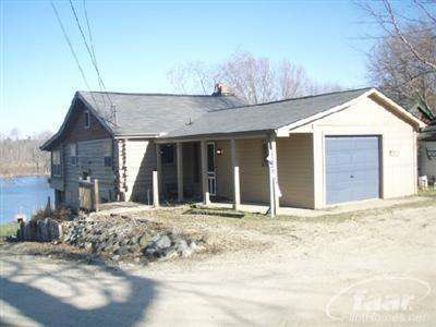 2514 Henry Road Lapeer, MI 48446 - Photo 1 of 12 20166030.JPG