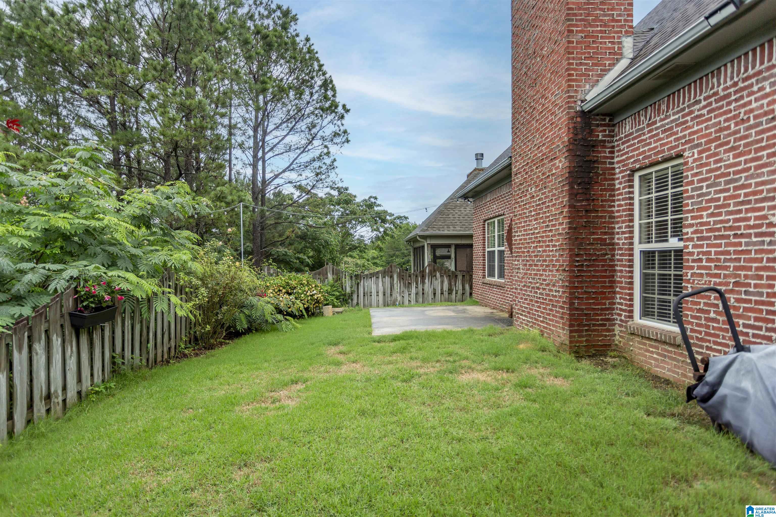6268 Kestral View Road Trussville, AL 35173 - Photo 4 of 53
