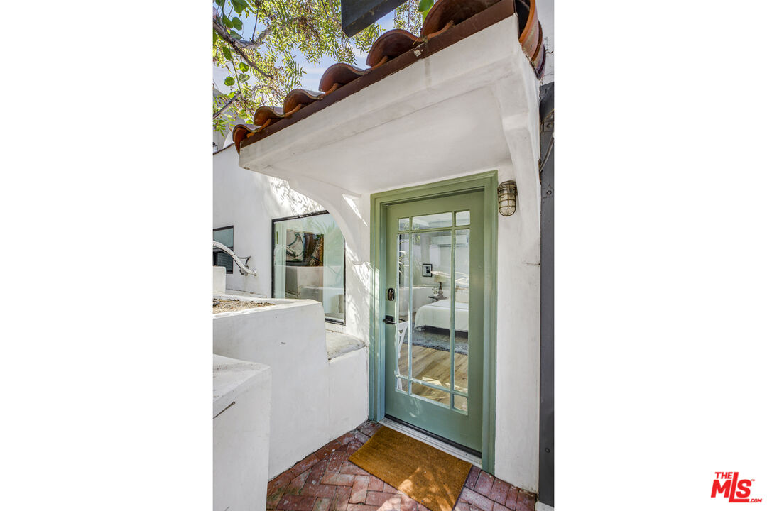 479 Crane Boulevard Los Angeles, CA 90065 - Photo 22 of 35