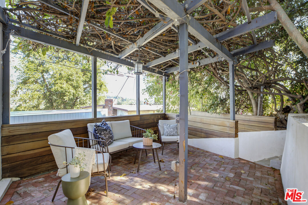 479 Crane Boulevard Los Angeles, CA 90065 - Photo 32 of 35 a patio with patio area