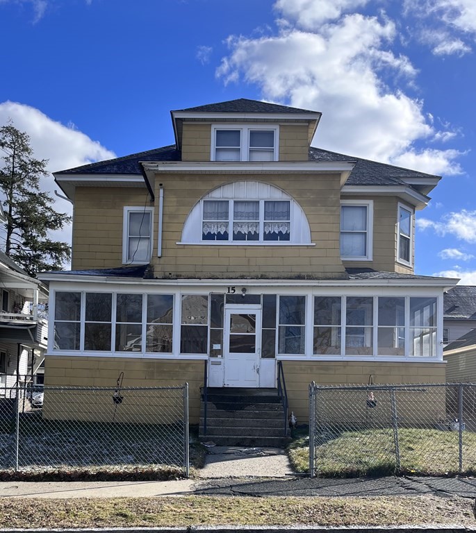 15 Sachem Street Springfield, MA 01108 - Photo 1 of 25 Gallery Image 1