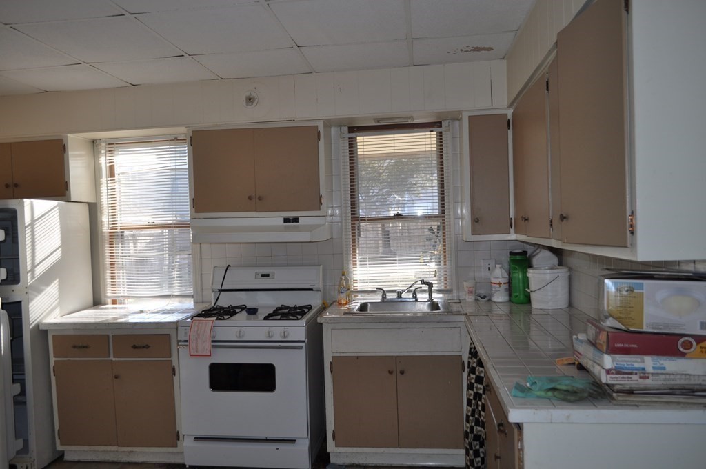 15 Sachem Street Springfield, MA 01108 - Photo 19 of 25 Gallery Image 19
