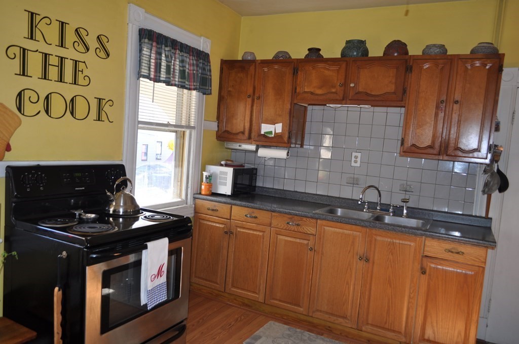 15 Sachem Street Springfield, MA 01108 - Photo 8 of 25 Gallery Image 8