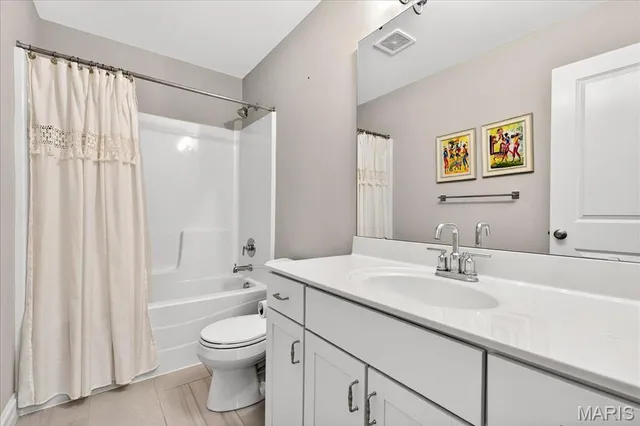 $625,000 | 415 Filipp Lane, Lake St. Louis, MO 63367