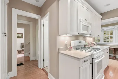 $574,999 | 335 East Liberty Street, Barrington, IL 60010