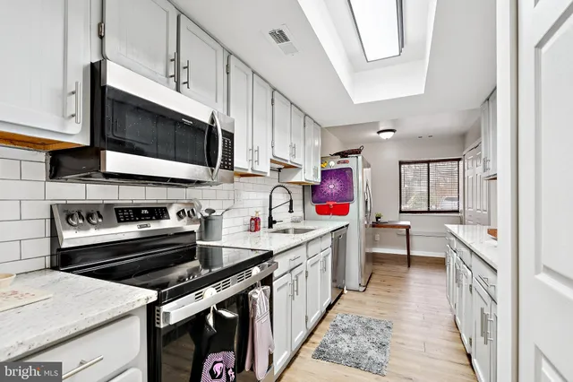 $340,000 | 93 Dorset Drive, Marlton, NJ 08053