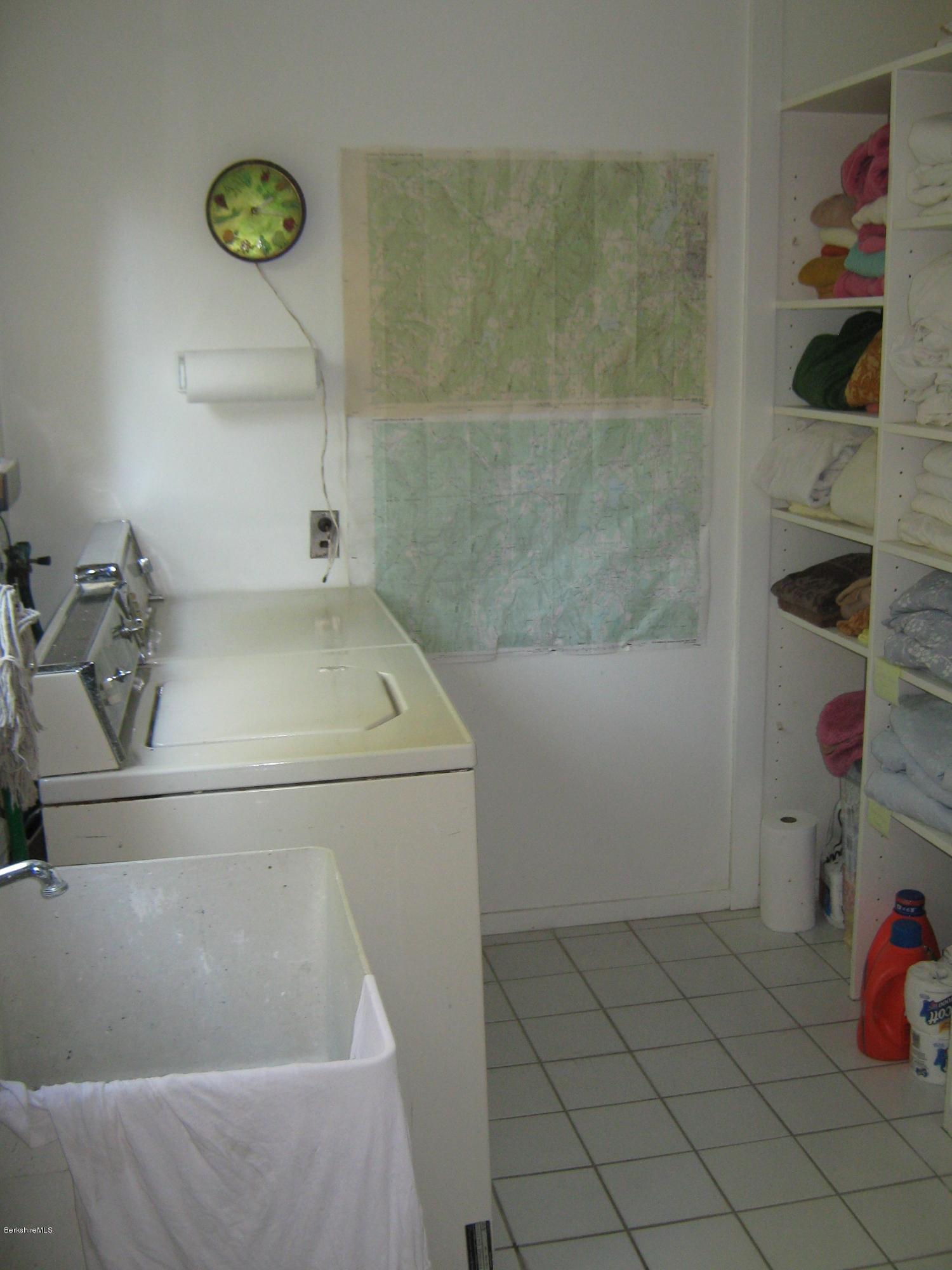 231 Summit Road Richmond, MA 01254 - Photo 62 of 69 a bathroom with a bathtub
