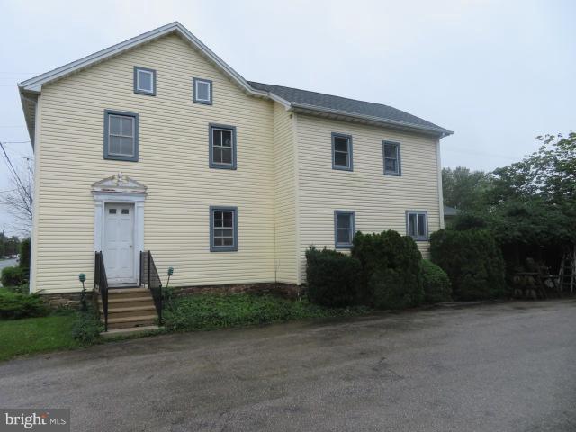 5575 Hanover Road Hanover, PA 17331 - Photo 2 of 28