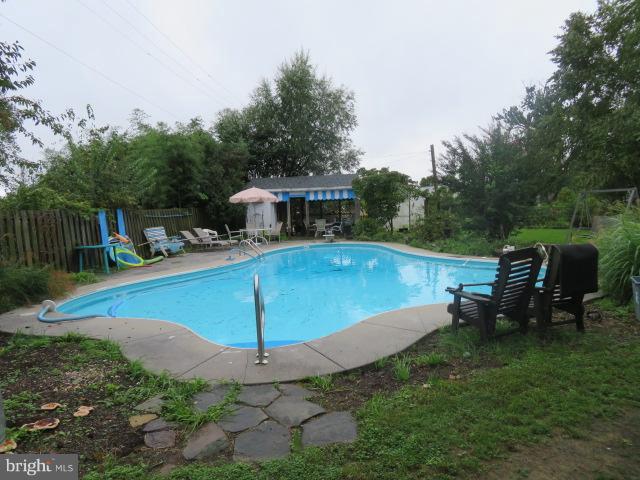 5575 Hanover Road Hanover, PA 17331 - Photo 3 of 28
