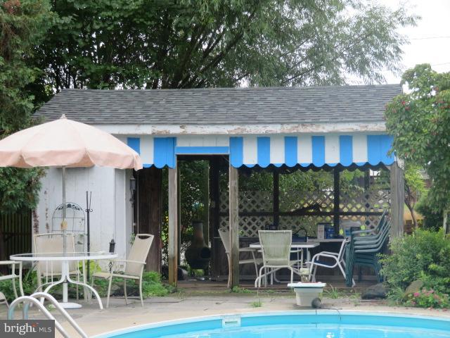 5575 Hanover Road Hanover, PA 17331 - Photo 4 of 28
