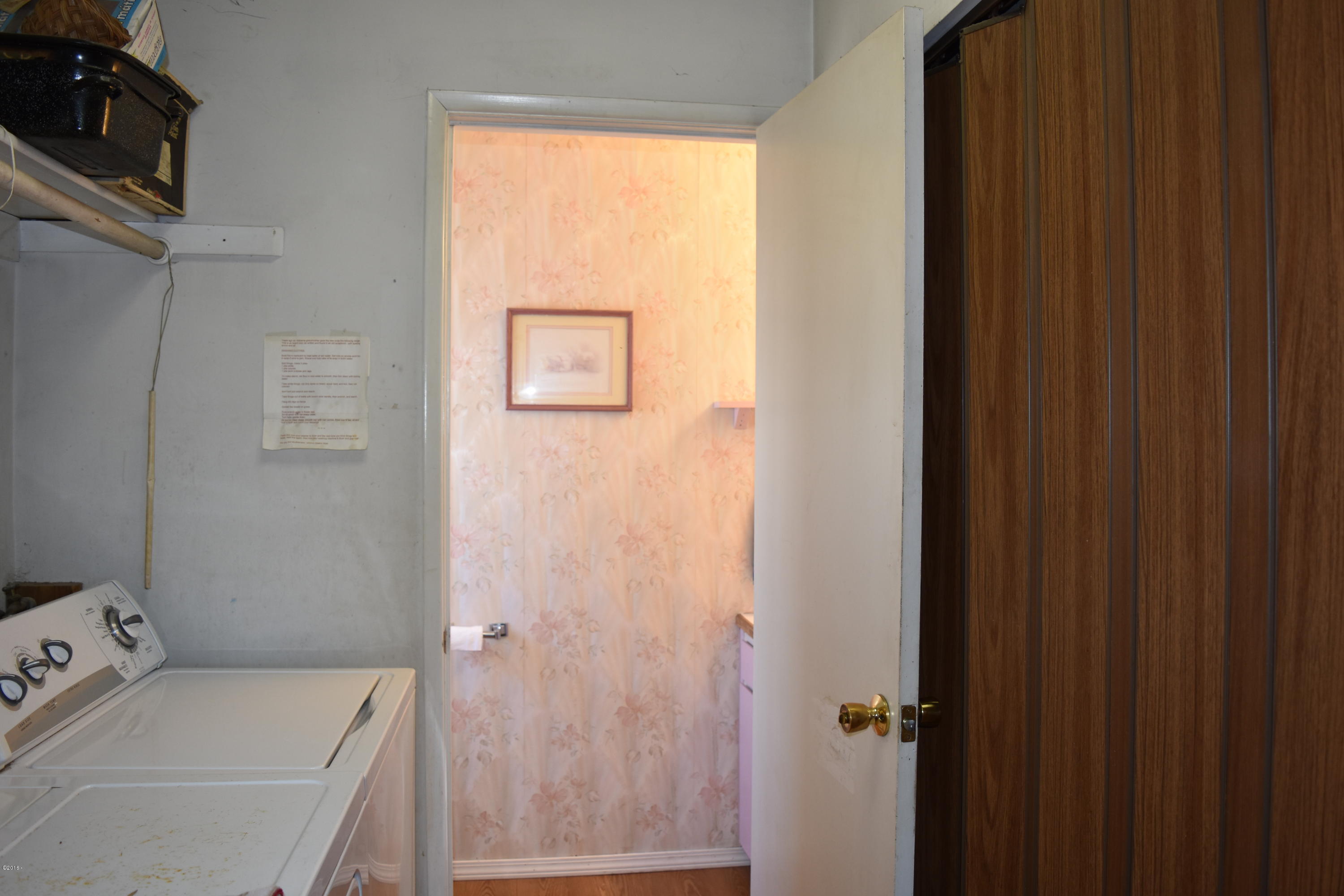175 South Gaither Street Siletz, OR 97380 - Photo 9 of 25 Laundry room