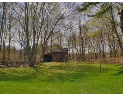 39 Maple Street Bellingham, MA 02019 - Photo 3 of 9 Gallery Image 3