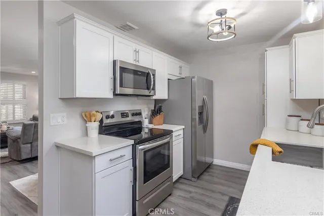 $385,000 | 19816 Spanish Oak Drive, Newhall, CA 91321