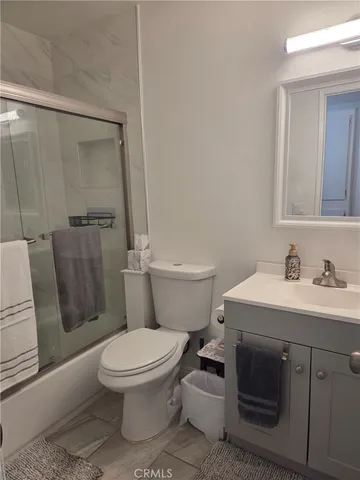 $385,000 | 19816 Spanish Oak Drive, Newhall, CA 91321