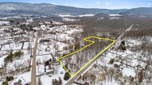 $99,900 | 7 Townsend Road, Hopewell Junction, NY 12533