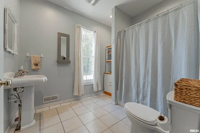 $125,000 | 108 West A Street, Delavan, IL 61734