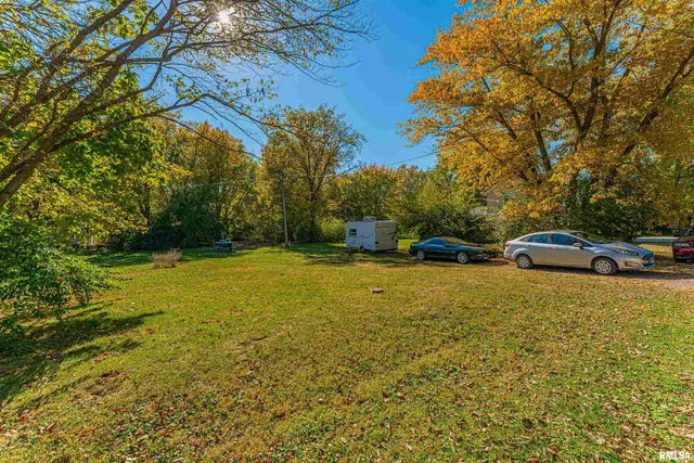 $125,000 | 108 West A Street, Delavan, IL 61734