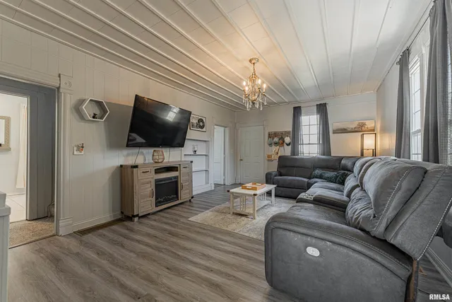 $125,000 | 108 West A Street, Delavan, IL 61734