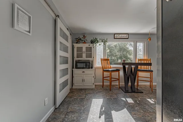 $125,000 | 108 West A Street, Delavan, IL 61734