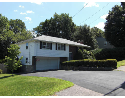 176 Governors Road Quincy, MA 02169 - Photo 3 of 25