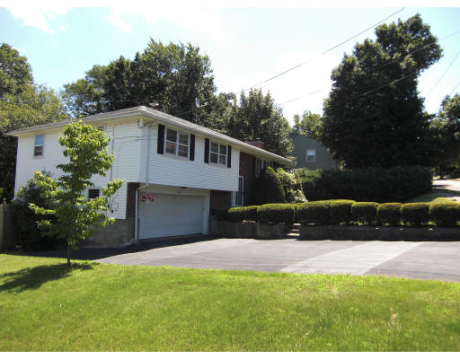 176 Governors Road Quincy, MA 02169 - Photo 4 of 25