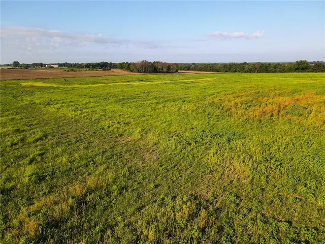 $2,918,000 | 28714 East Nn Highway, Milo, MO 64767