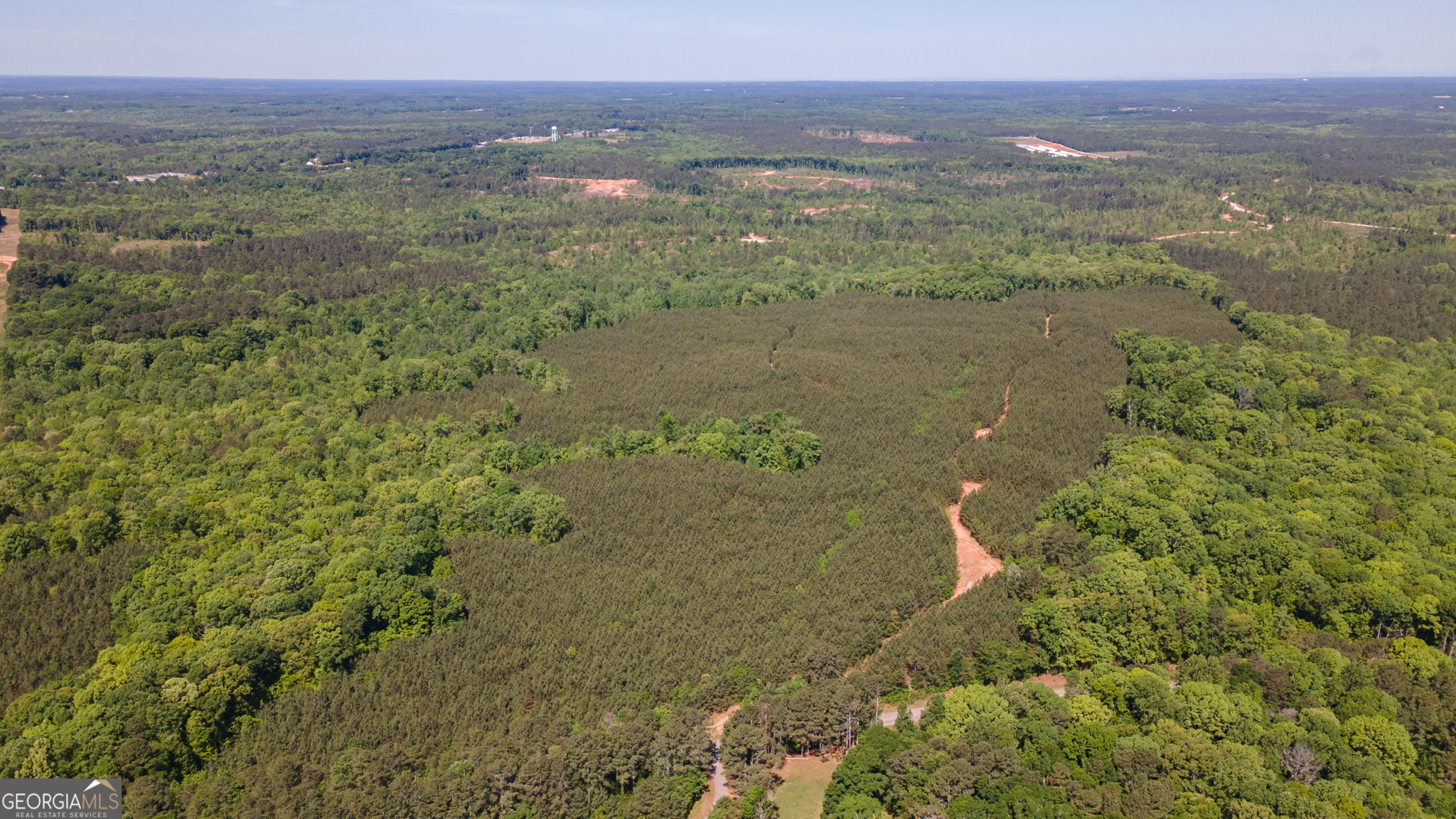 0 Brewer's Bridge Road Elberton, GA 30635 - Photo 29 of 38 a view of lake with mountain